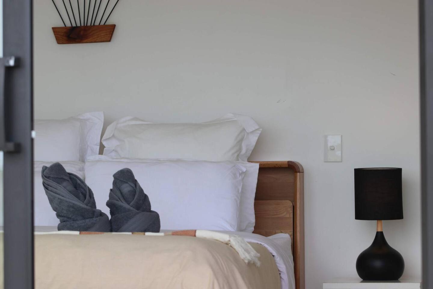 Room At Raglans Travellers Rest Coastal Retreat ภายนอก รูปภาพ